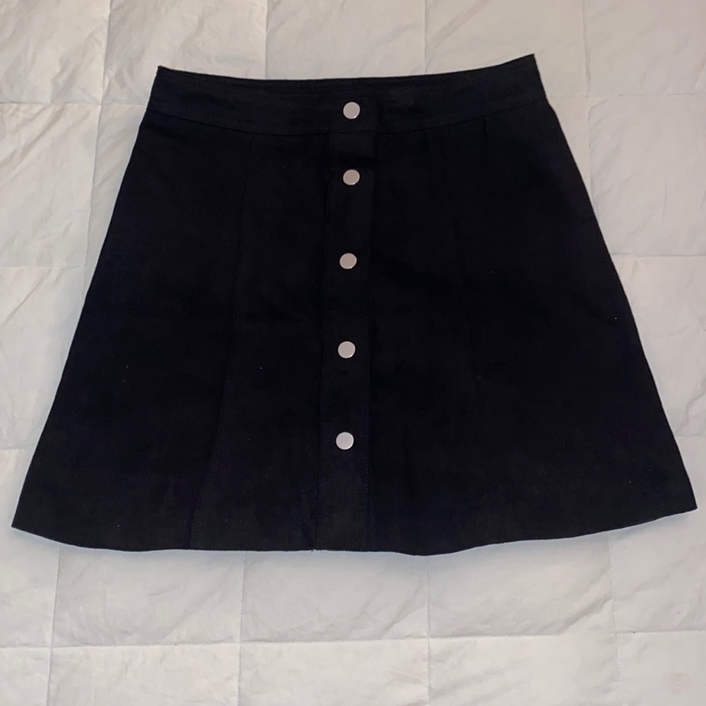 H&M black button down skirt NWT